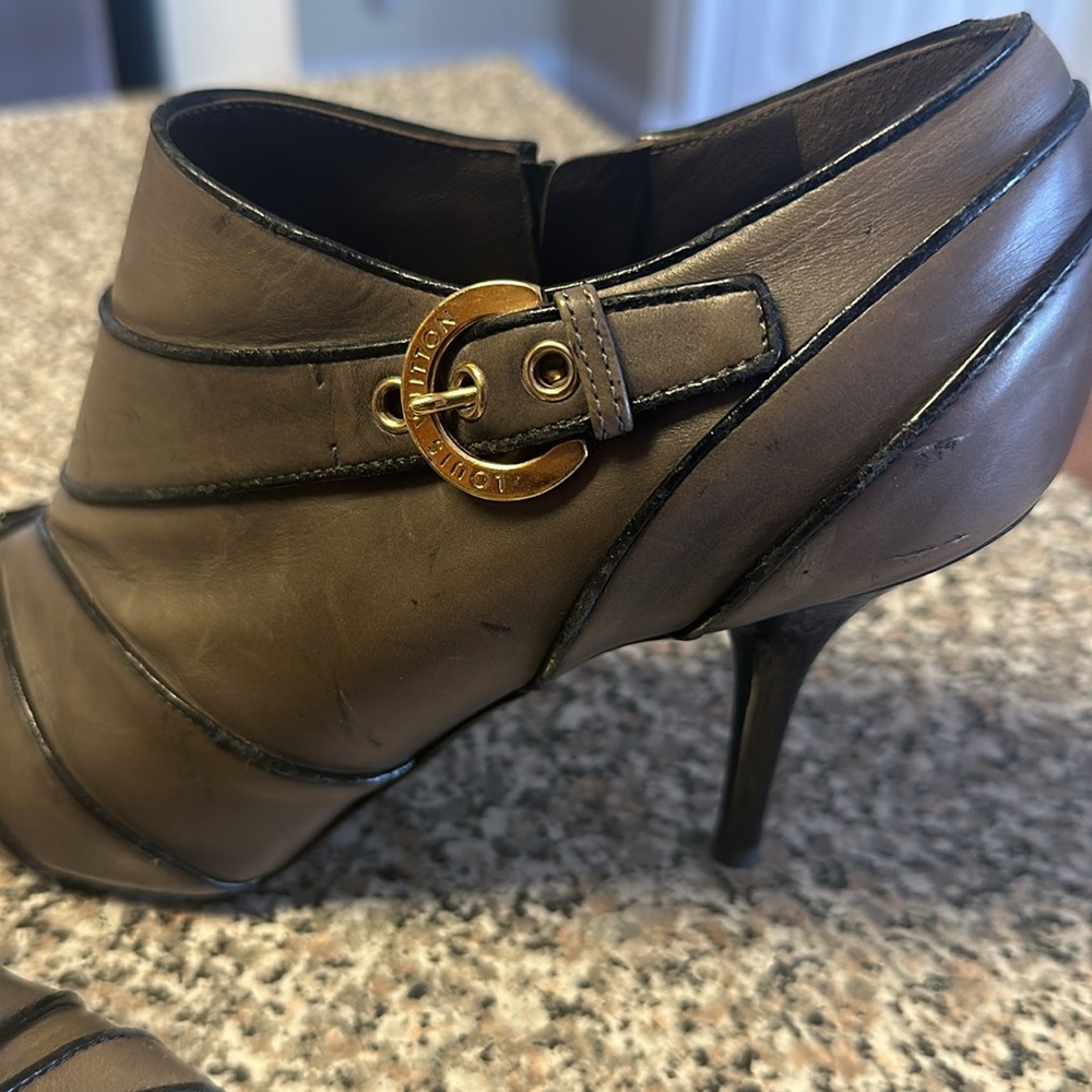 Louis Vuitton Peep Toe Booties EU 37 - Picture 13 of 16